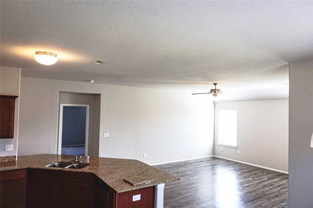 2301 Hickory Wood Ave - Photo 4 of 12