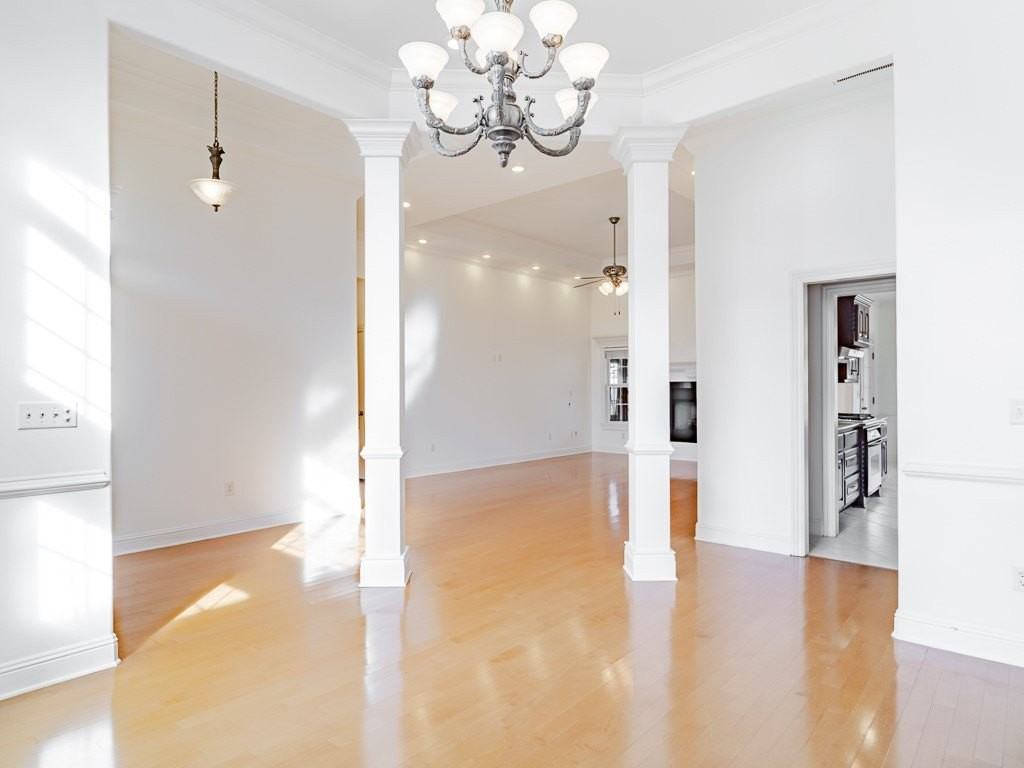 607 Se Jamaica Dr - Photo 7 of 40