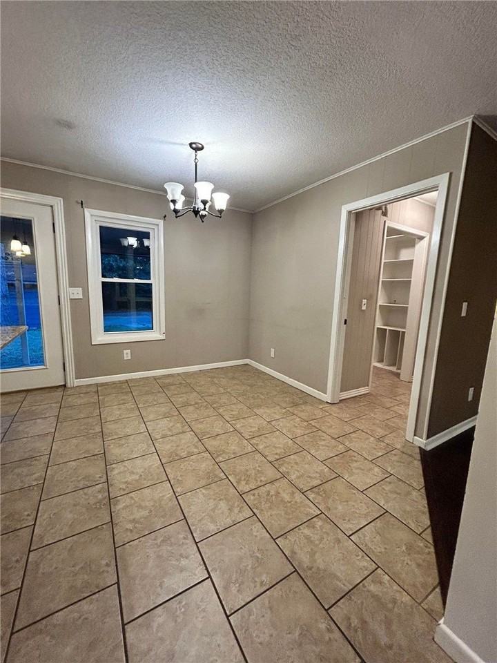 2 Powick Ln - Photo 4 of 21