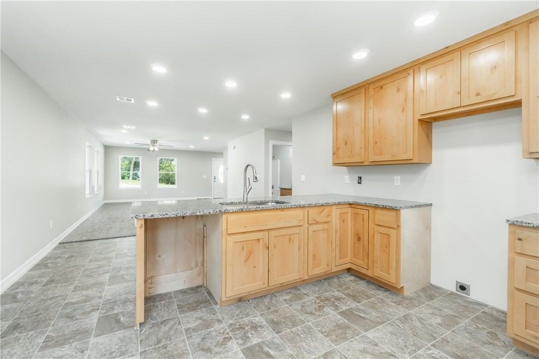 807 Jessie James Rd - Photo 5 of 14
