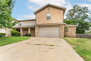 604 Nw 17th Ct - Photo 1 of 1