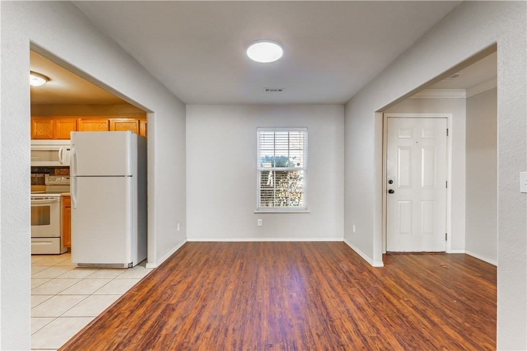 4603 Sw Limestone Ave - Photo 5 of 16