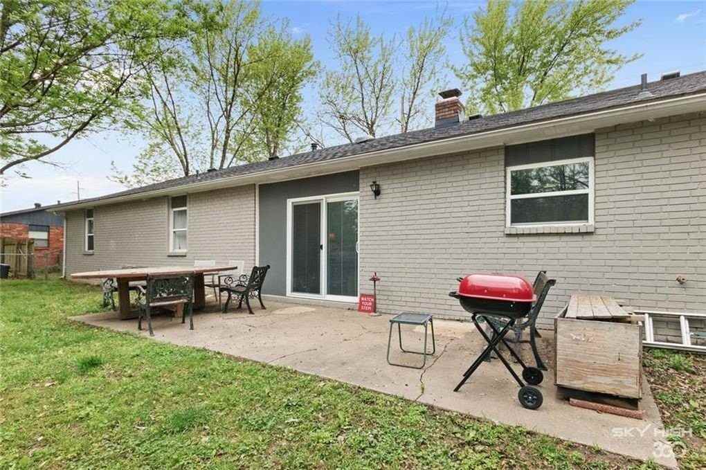 405 Sw 10th St - Photo 4 of 25