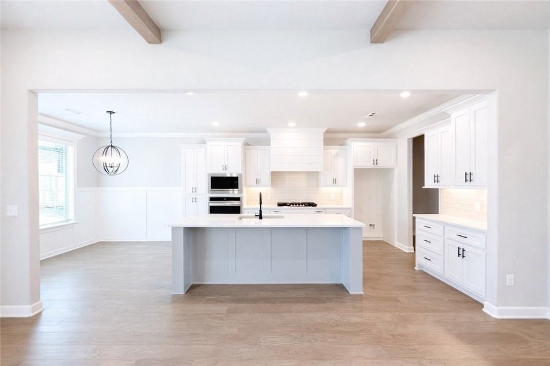 460 Casella St - Photo 4 of 7