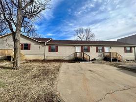 403 Se F St #D - Photo 1 of 1