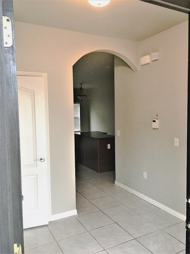 3170 W Montrail Pl - Photo 3 of 19