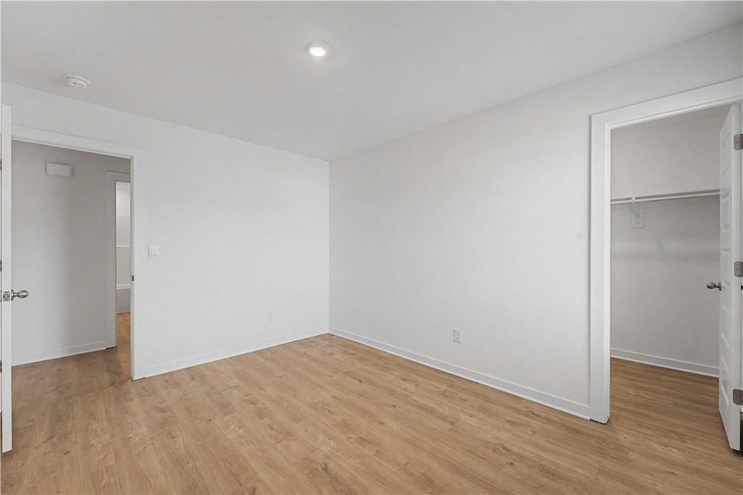 3021 Laredo Ln - Photo 4 of 22