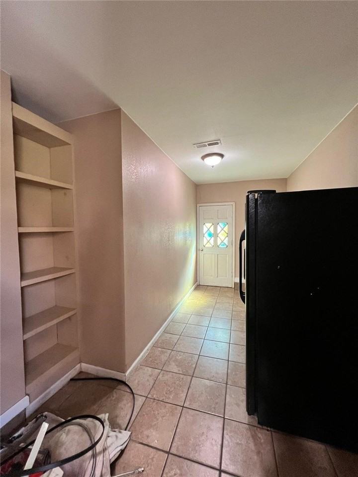 1502 White Rd - Photo 5 of 19