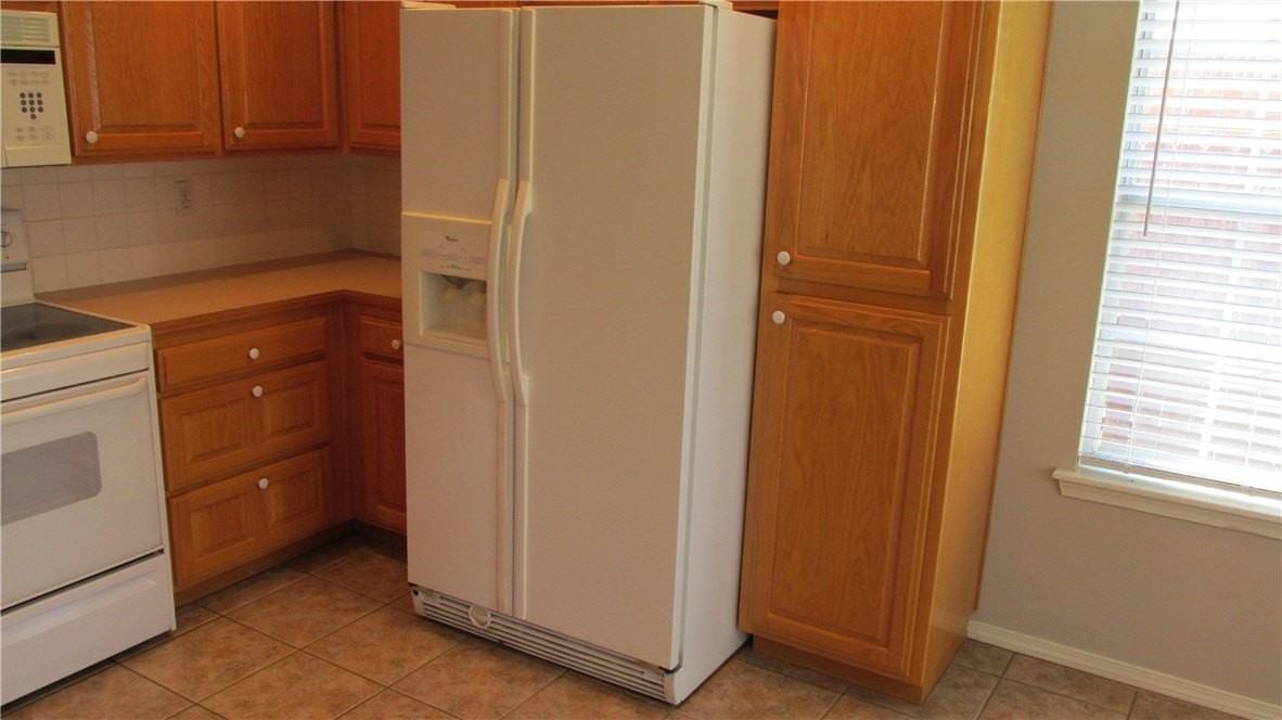 1902 Sw Spruce Rd - Photo 7 of 30