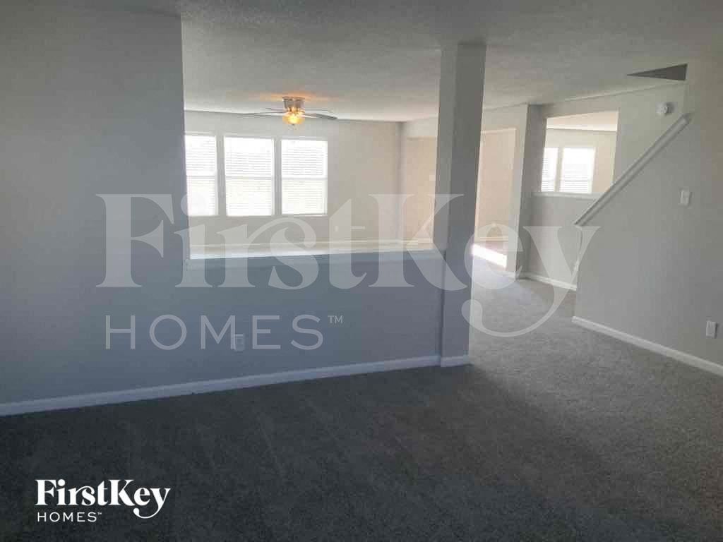 12515 Teacup Way - Photo 4 of 33