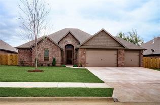 703 Se Fullerton St - Photo 1 of 1