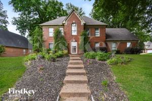 featured image of 1465 Fox Trace Dr