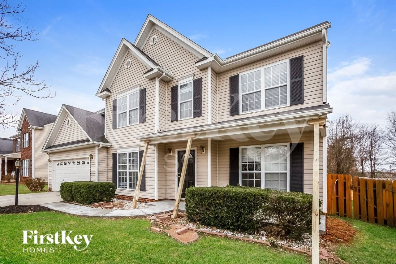 130 Rusty Nail Dr - Photo 3 of 15