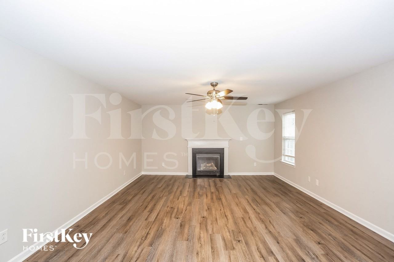 130 Rusty Nail Dr - Photo 5 of 15