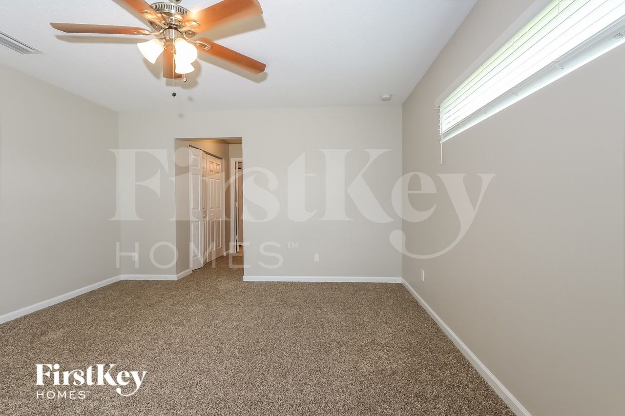 2937 Sw Moody Ter - Photo 6 of 16