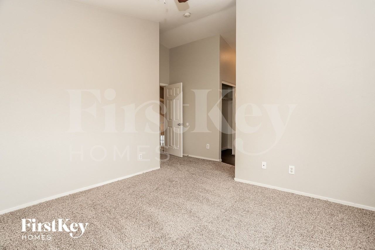 926 Drumgooley Ct - Photo 6 of 15