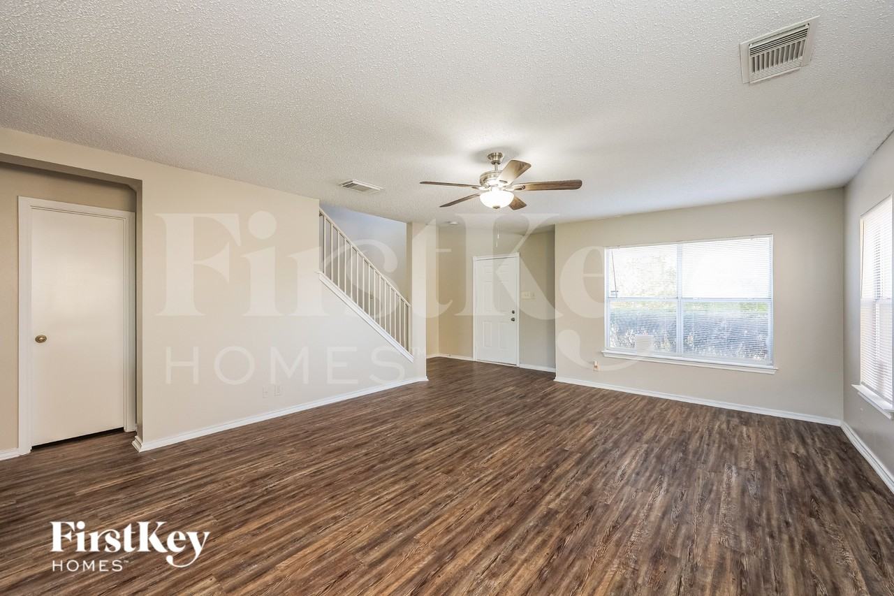 7915 Cherry Glade - Photo 3 of 15