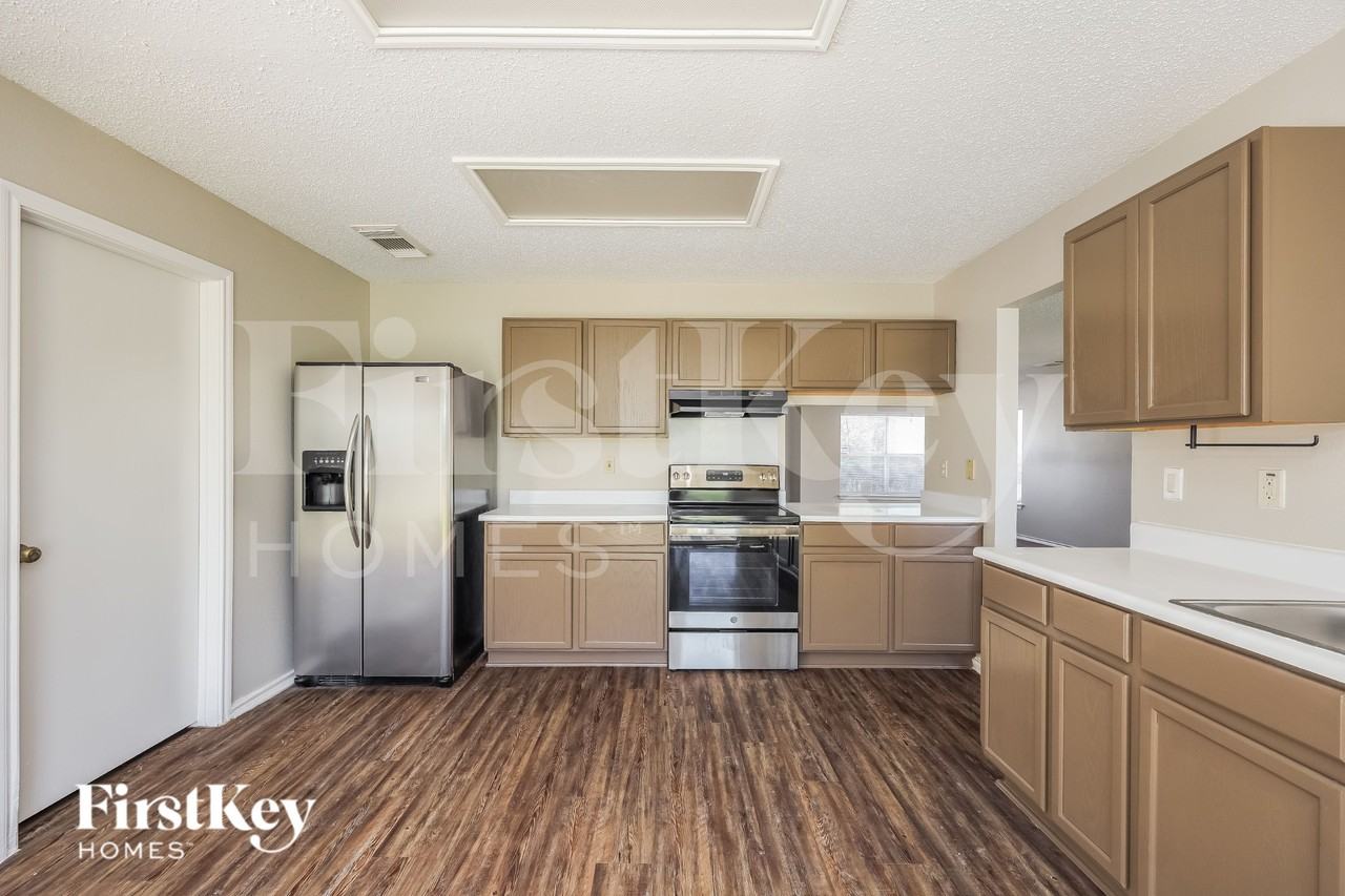 7915 Cherry Glade - Photo 6 of 15