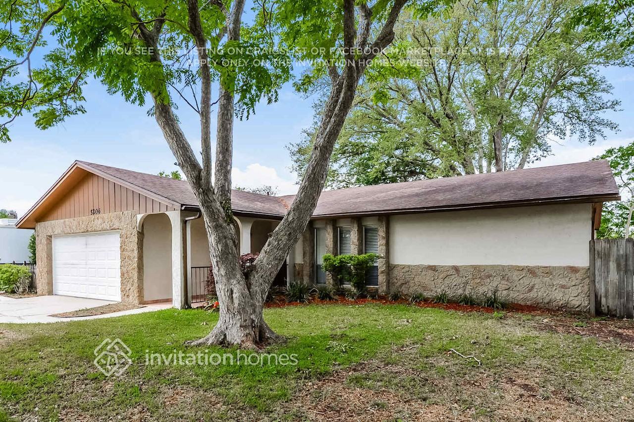 5206 Ardmore Dr - Photo 3 of 17