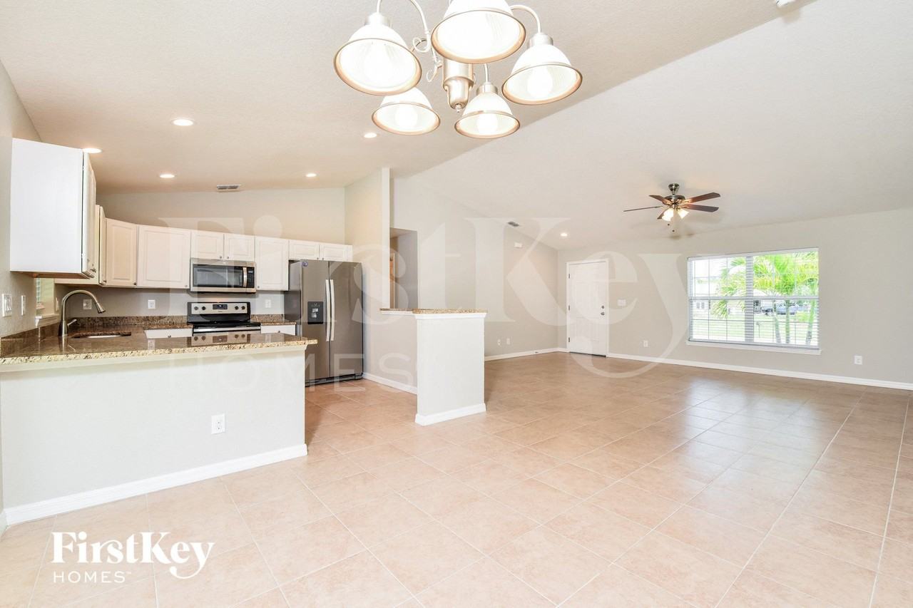 6464 David Blvd - Photo 6 of 15