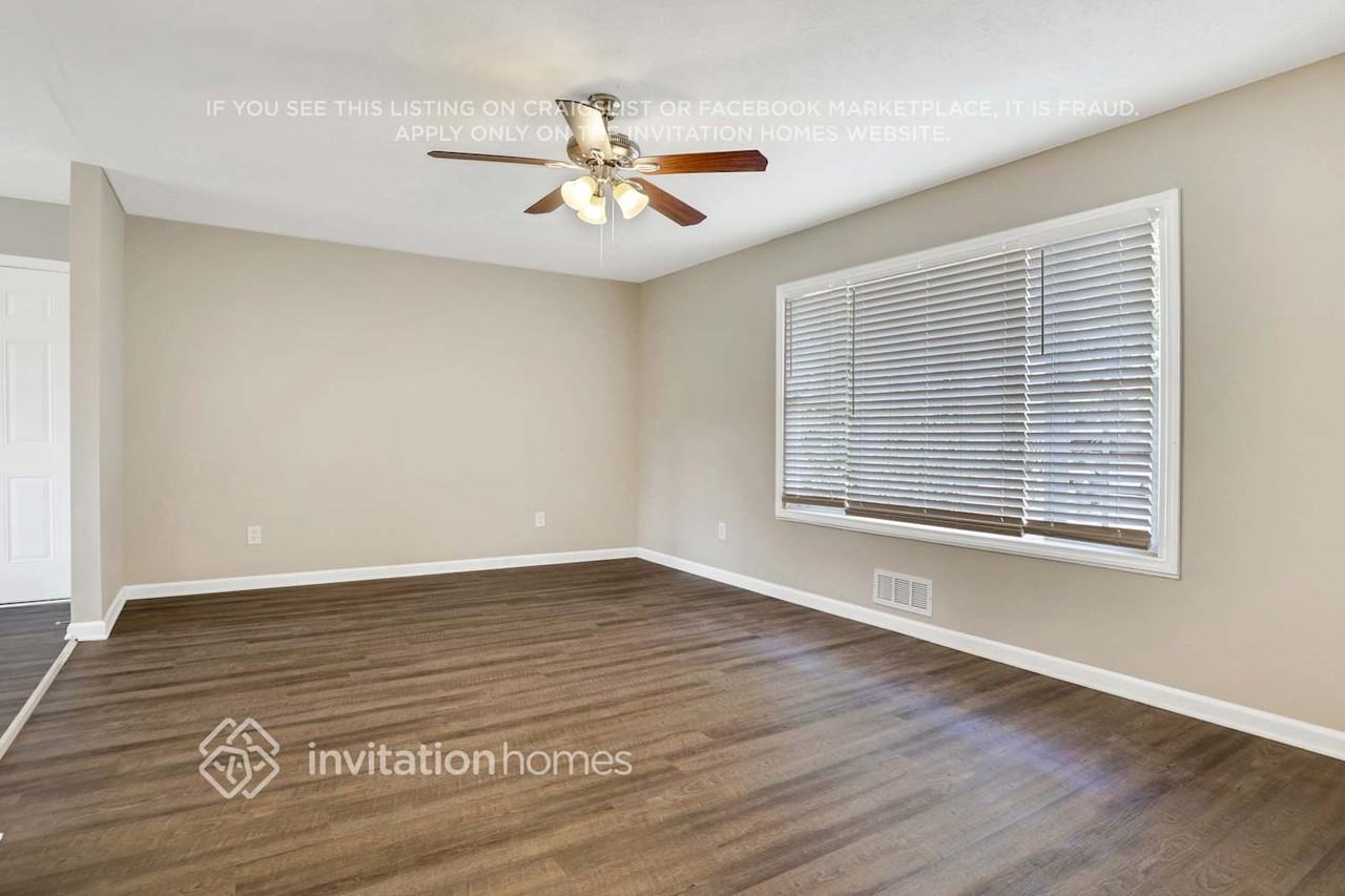 3410 Ravenwood Dr - Photo 2 of 12