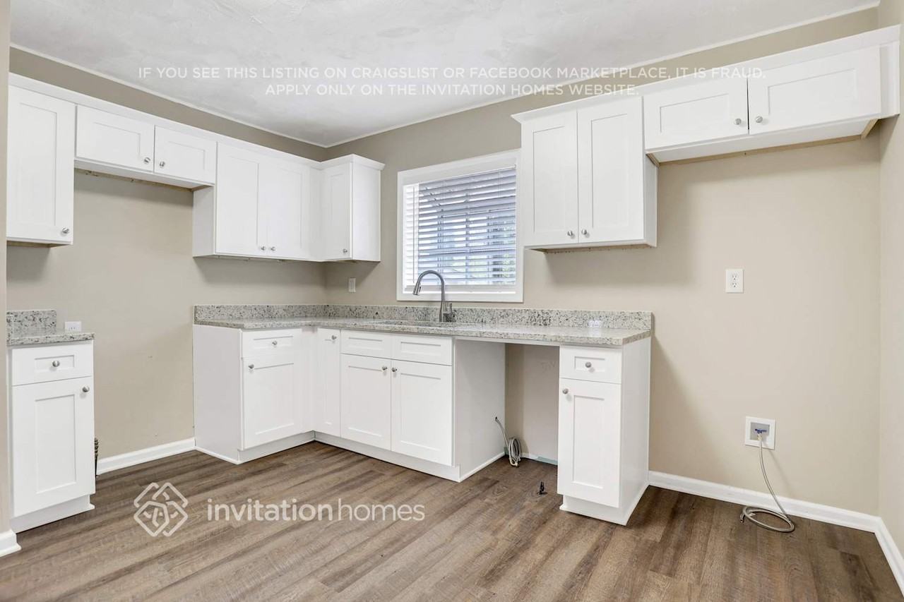 3410 Ravenwood Dr - Photo 4 of 12