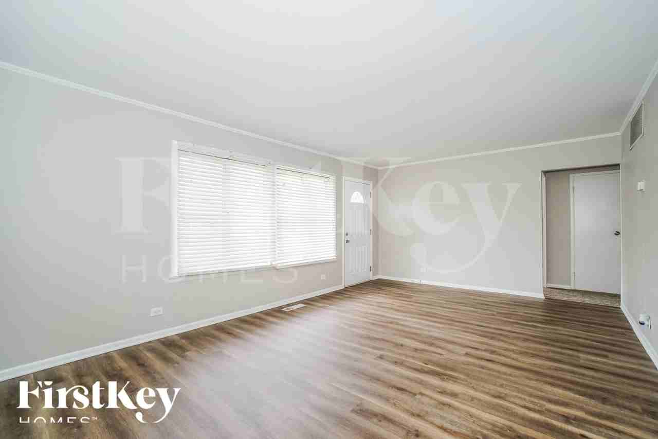 428 Suwanee St - Photo 4 of 15