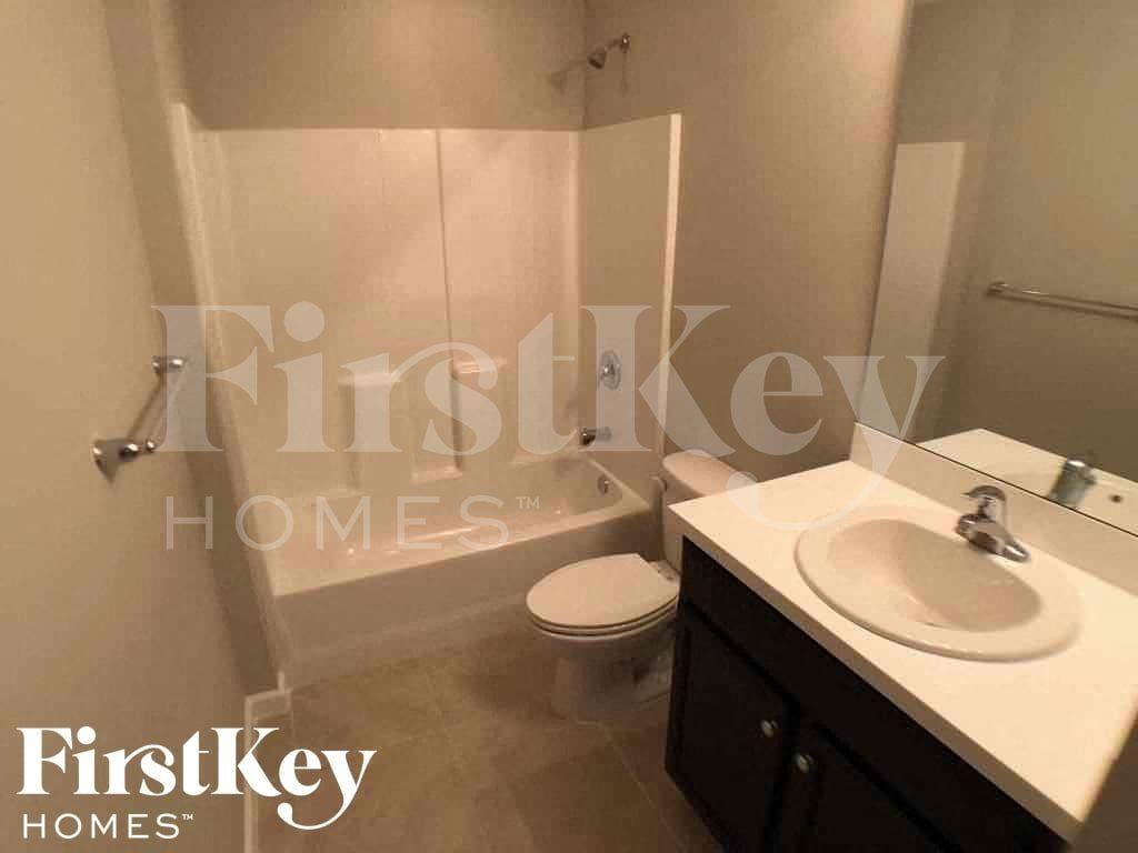 4162 Sw Muncie St - Photo 7 of 16