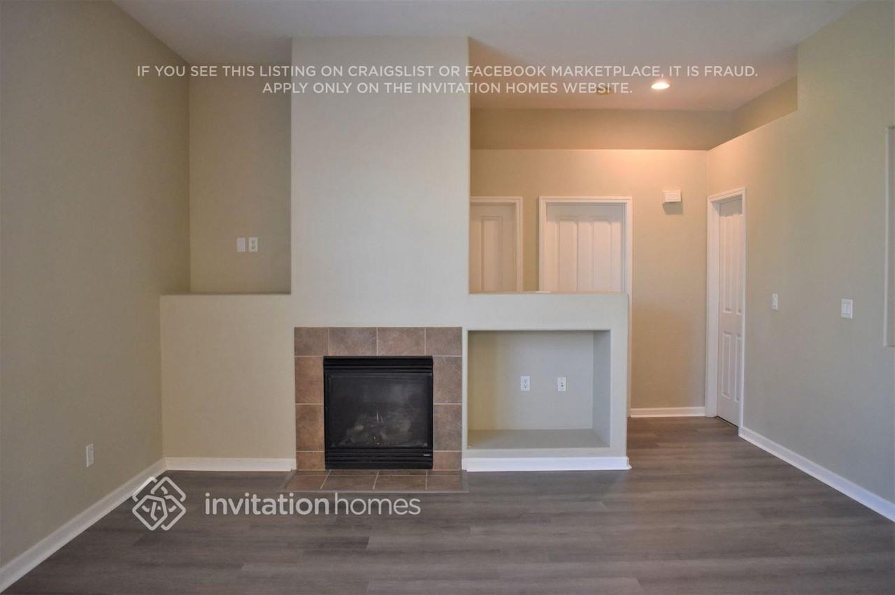 1165 Plumas Links St - Photo 3 of 7