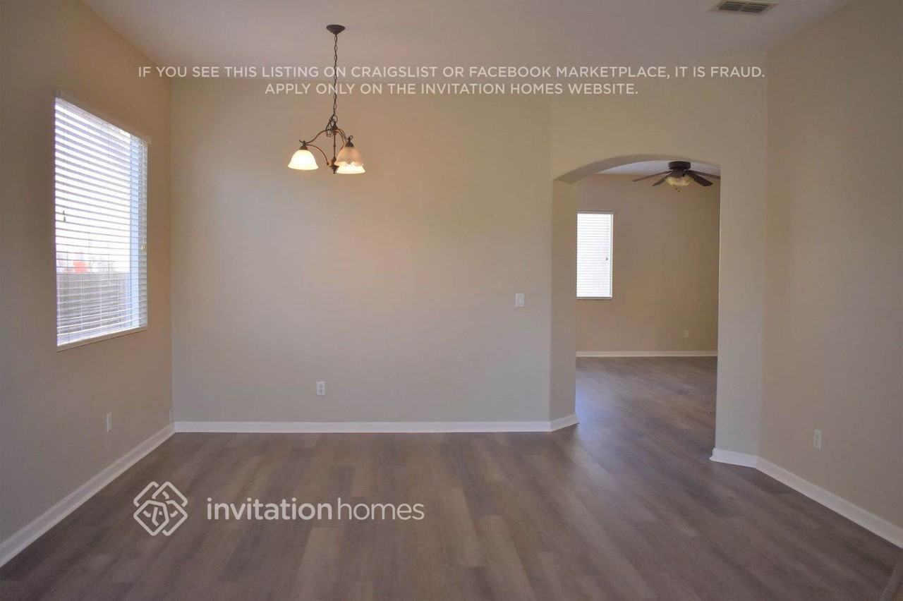 1165 Plumas Links St - Photo 4 of 7