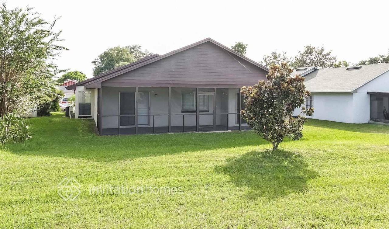 1172 La Mesa Ave - Photo 3 of 4