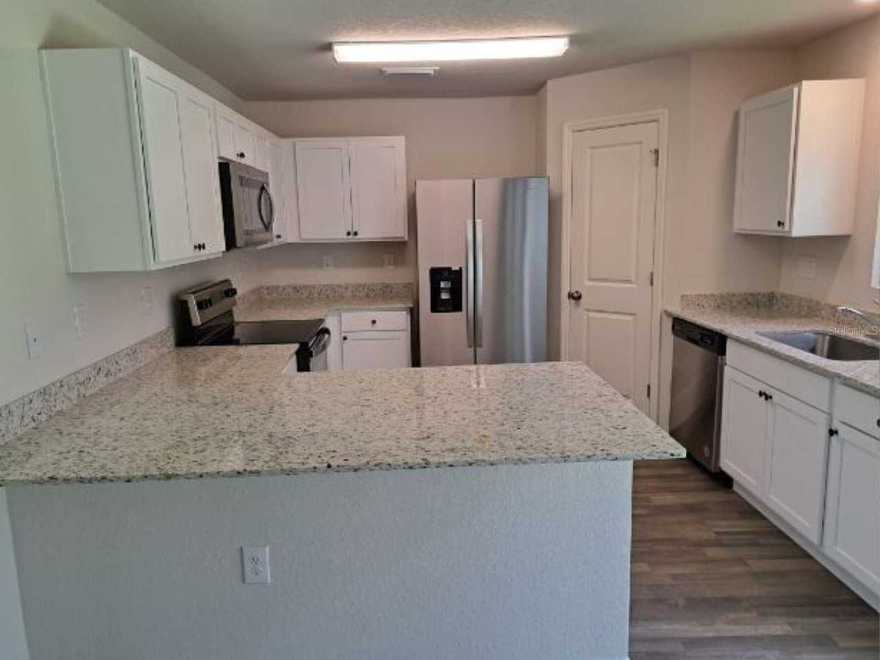 430 Sherbourne St - Photo 3 of 18