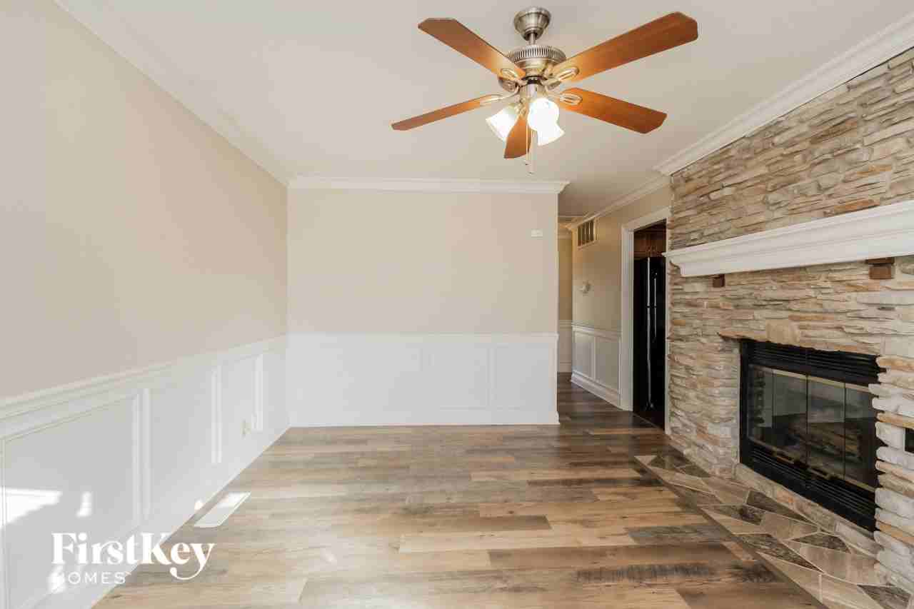 10 Fir St - Photo 3 of 16