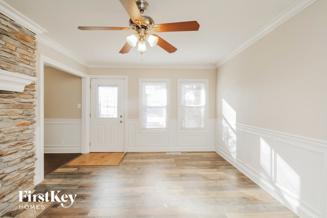 10 Fir St - Photo 4 of 16