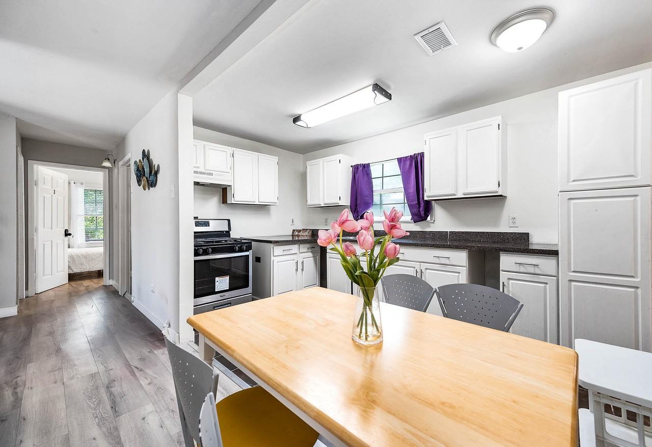 Luca St - Photo 4 of 31