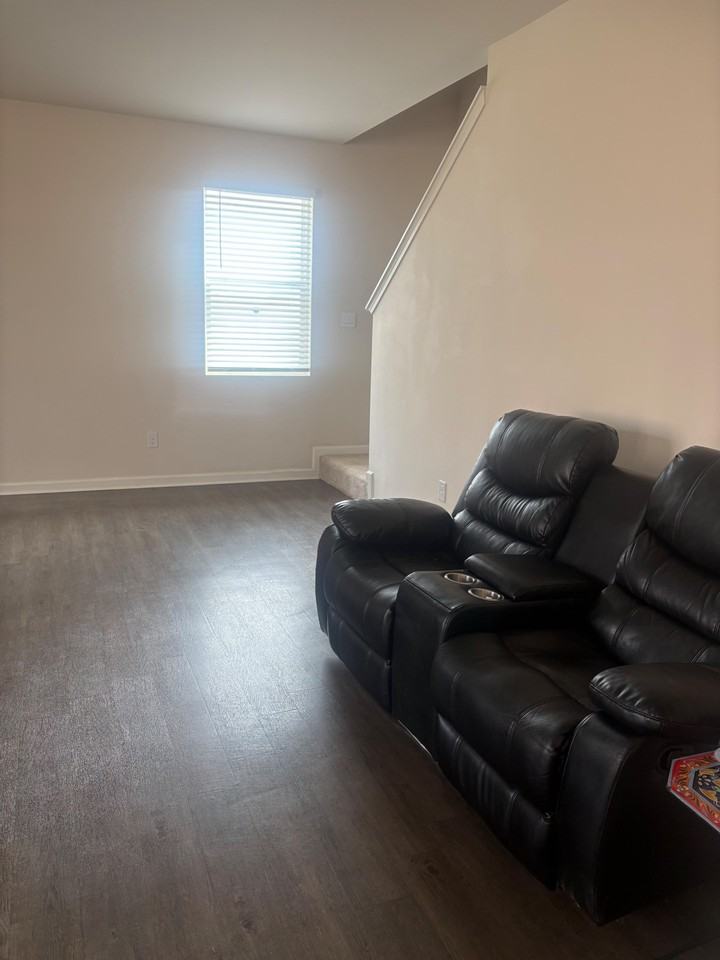 Walnut Grove Way - Photo 5 of 6