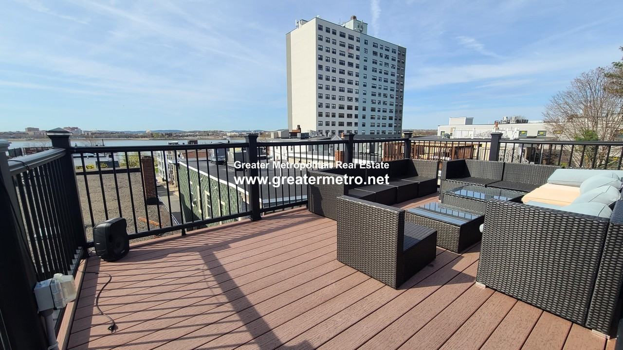 21 Winfield St #3 - Photo 5 of 15