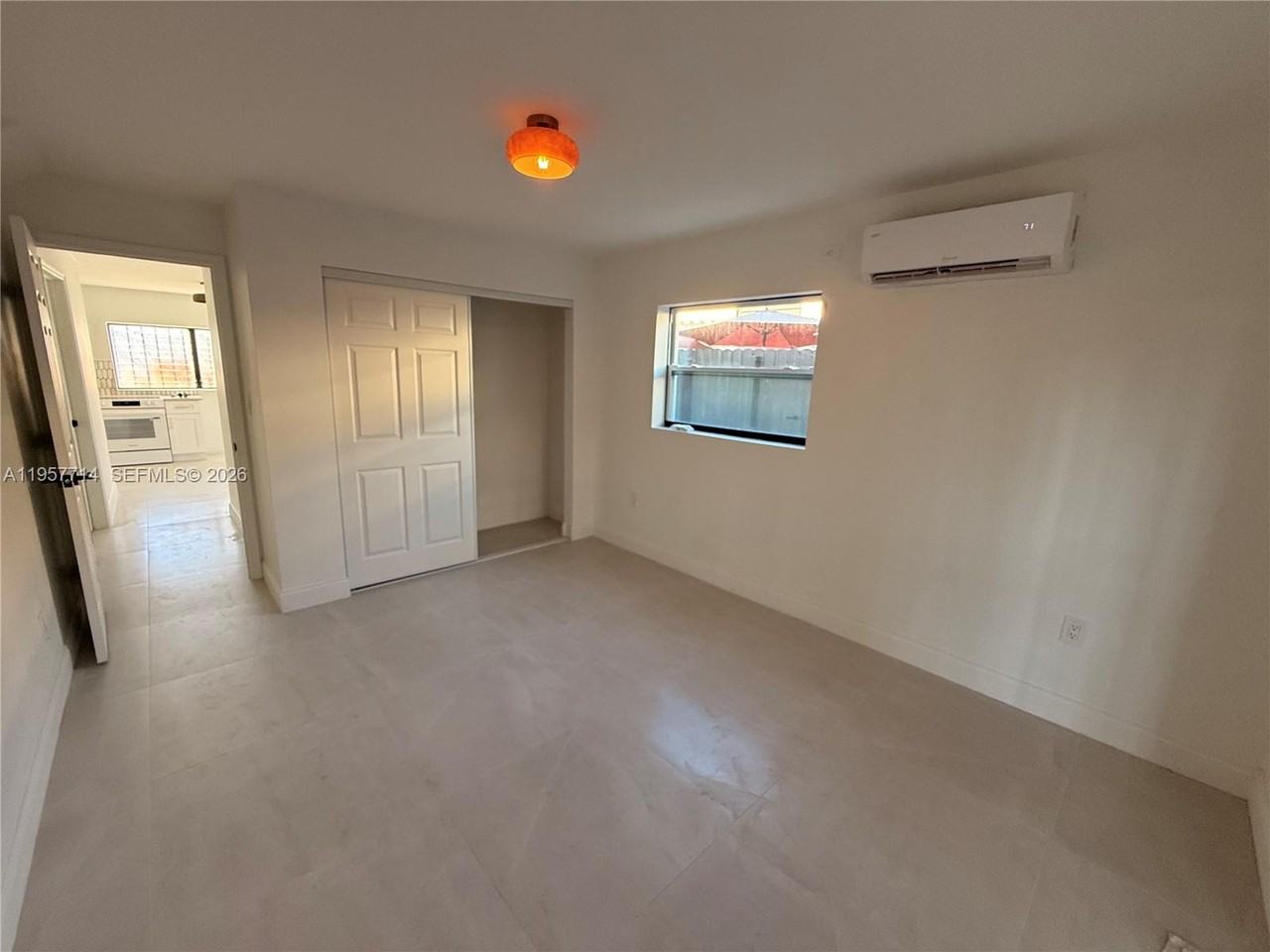 525 Sw 22nd Ave - Photo 2 of 8
