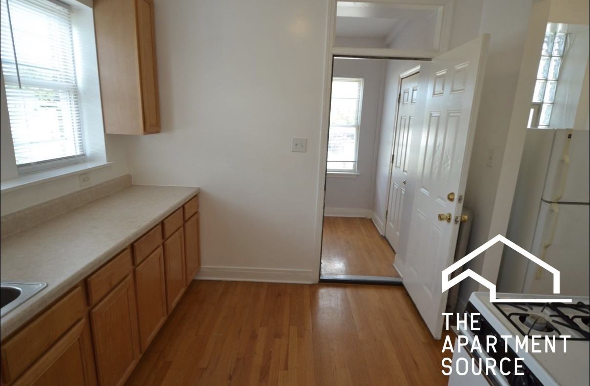 4411 N Kenneth Ave #3B - Photo 2 of 13