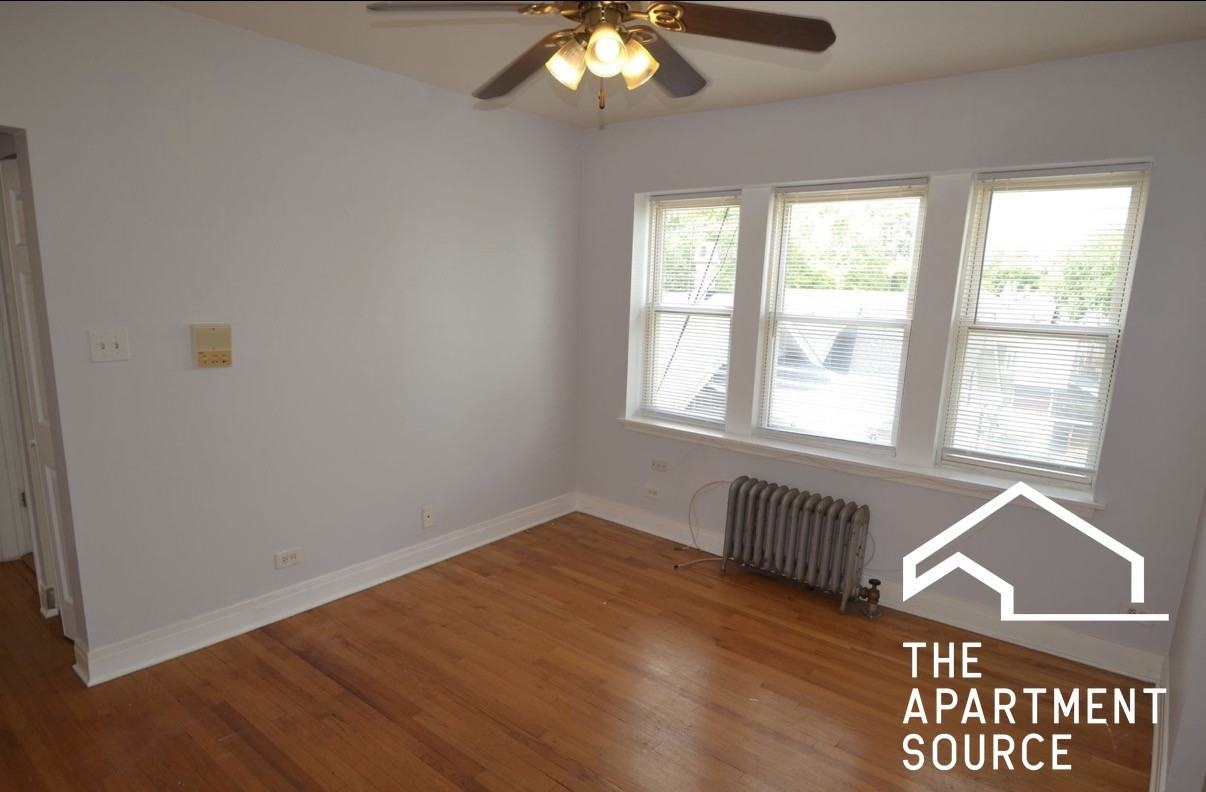 4411 N Kenneth Ave #3B - Photo 6 of 13