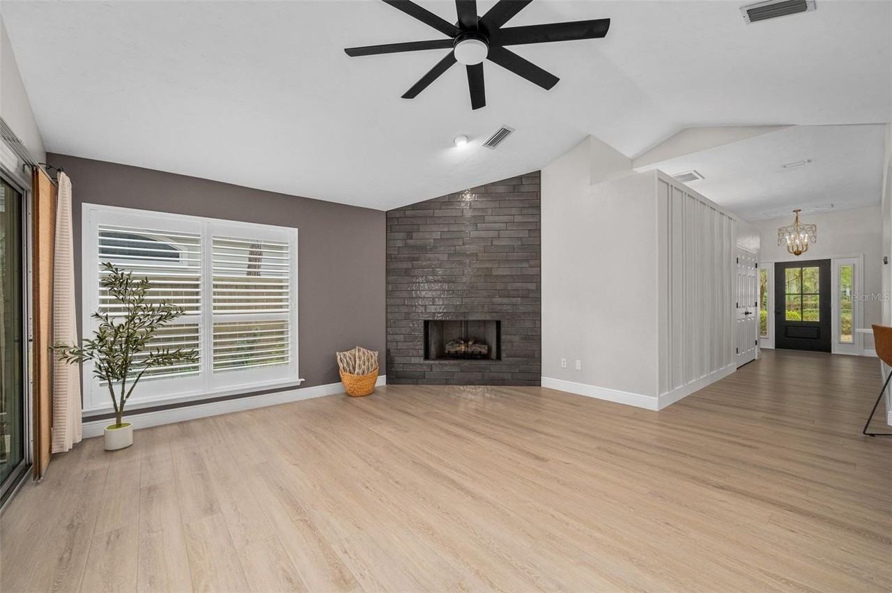9821 Sw 34th Rd - Photo 5 of 42