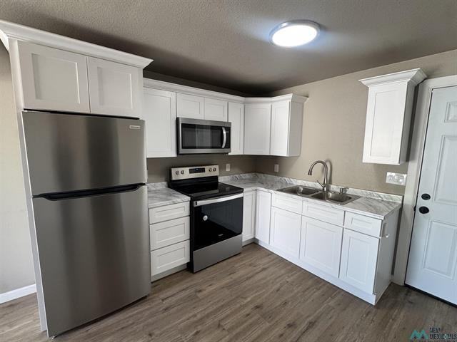 Bullock Ct - Photo 2 of 8