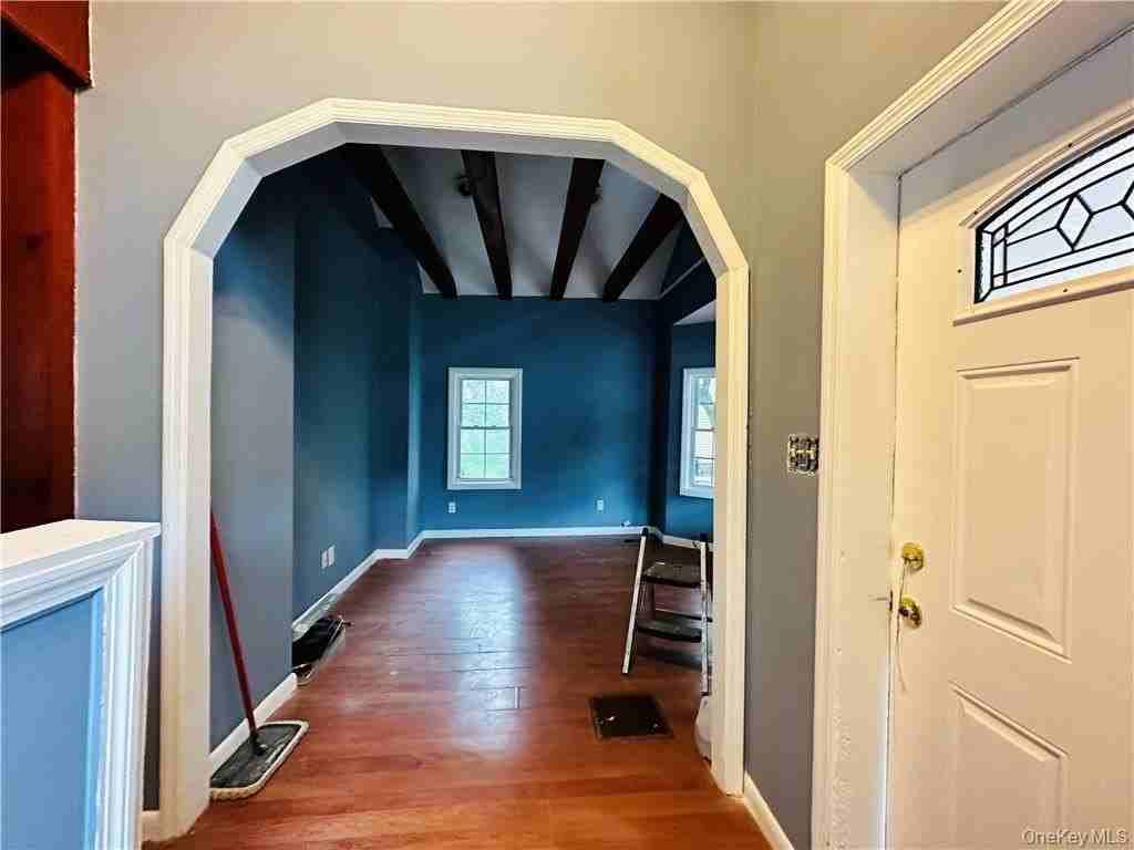 56 Glenwood Ave - Photo 4 of 28