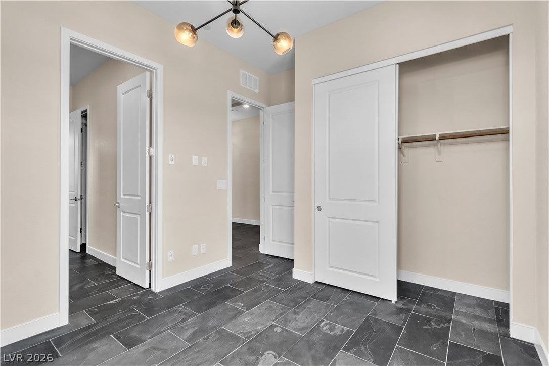 11837 Grassy Plain Ave - Photo 7 of 50