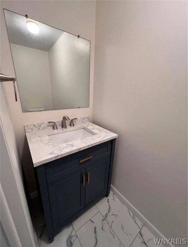 666 W Ferry St Street #40 - Photo 5 of 6