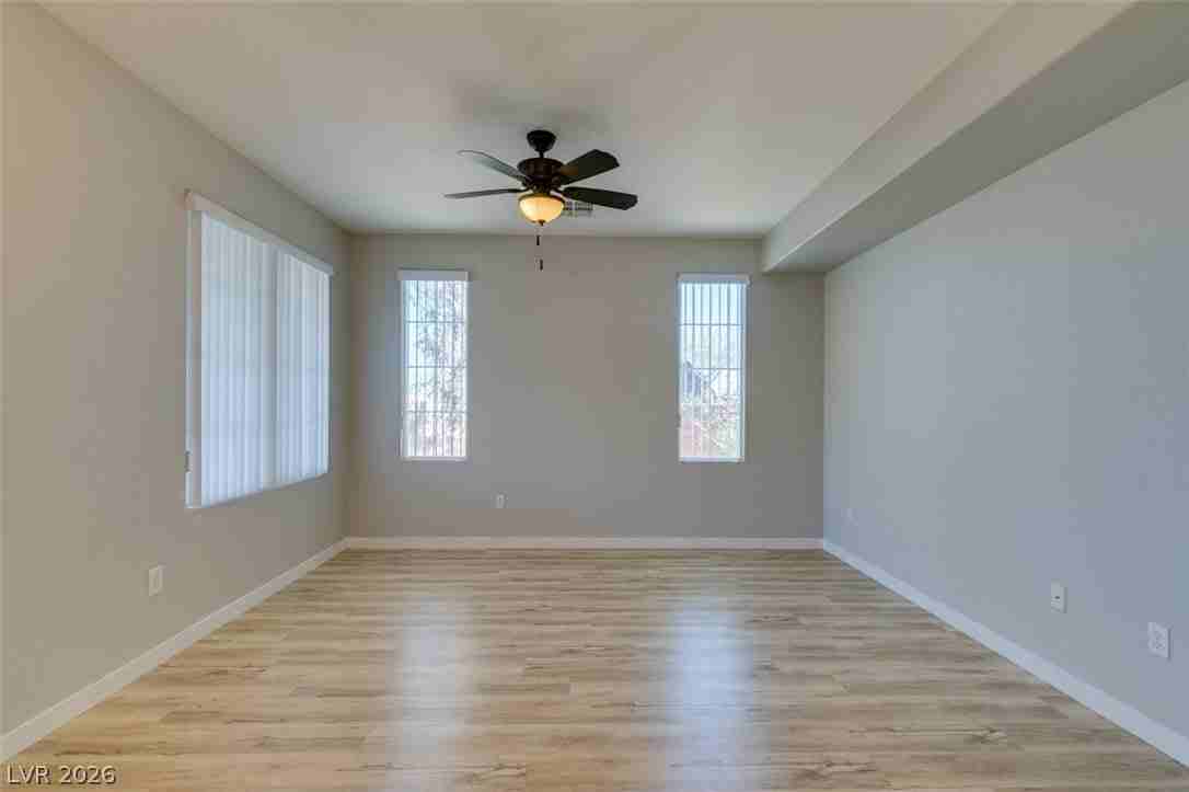 8607 Rowland Bluff Ave - Photo 6 of 46