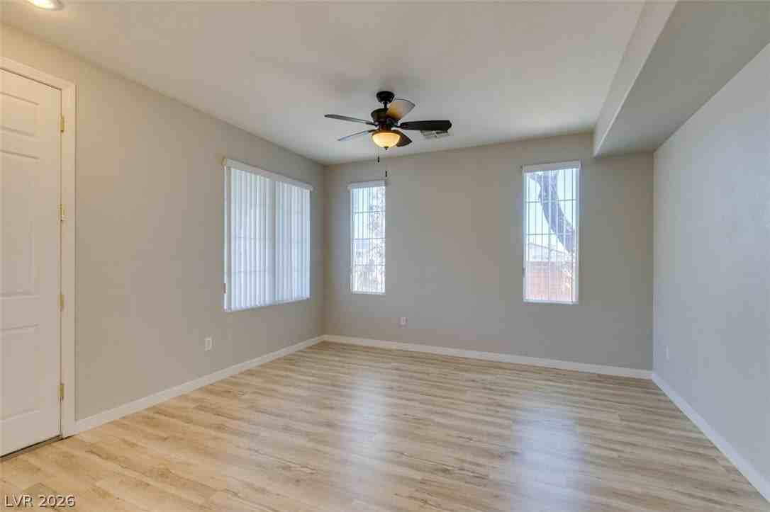 8607 Rowland Bluff Ave - Photo 7 of 46