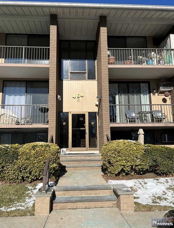 464B Street, Unit #208 - Photo 2 of 11