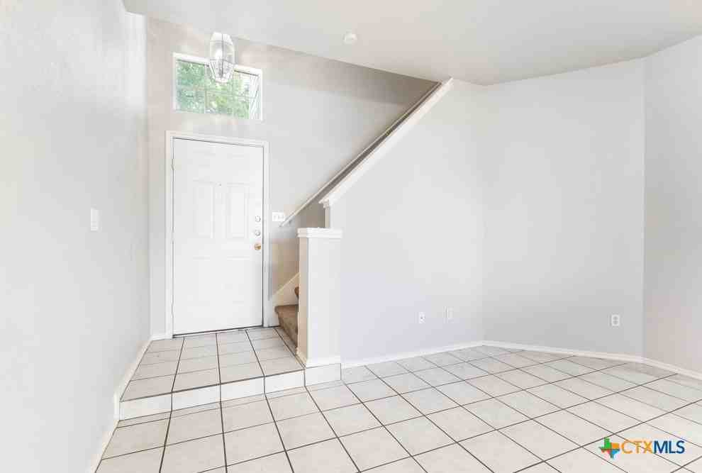 832 Sagewood Trl - Photo 3 of 24