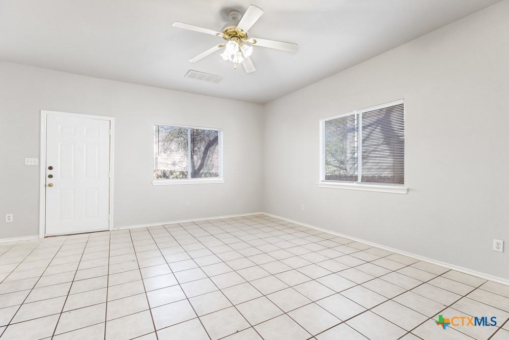 832 Sagewood Trl - Photo 5 of 24